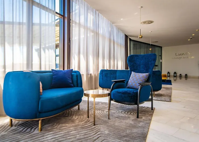Отель Park Plaza Histria