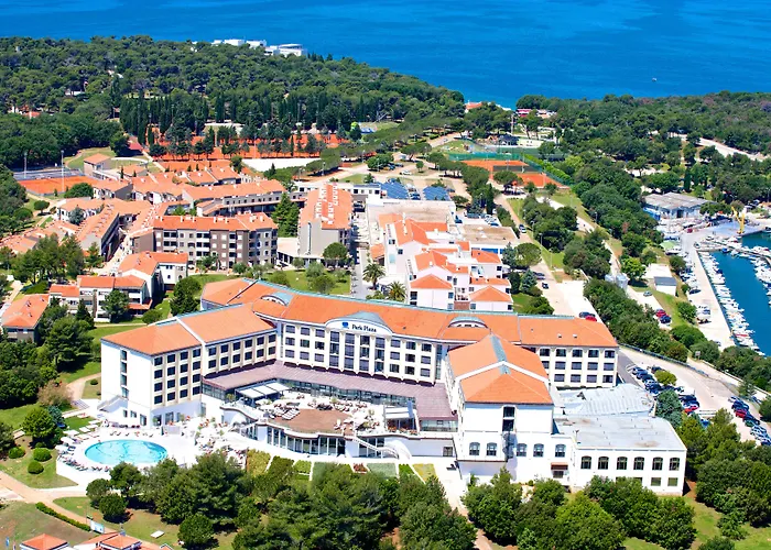 Отель Park Plaza Histria 4*