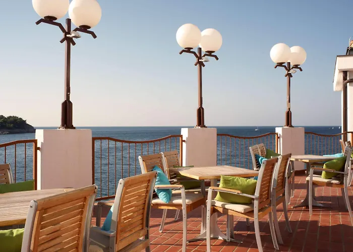 Отель Park Plaza Histria