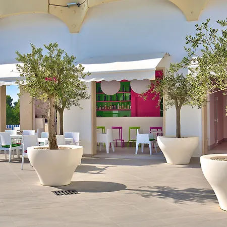 普拉希斯特里亚公园广场酒店 酒店